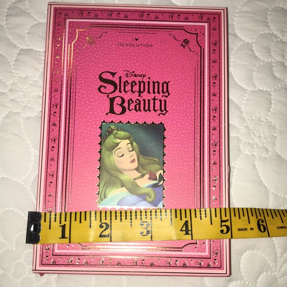 HEART REVOLUTION x DISNEY STORYBOOK PALETTE - SLEEPING BEAUTY -NEW, SEALED BOX - Picture 4 of 5